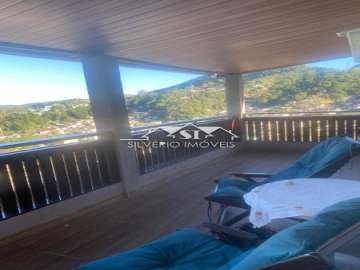 Casa à venda em Mosela, Petrópolis - RJ