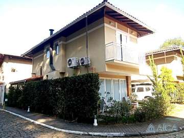Casa à venda em Nogueira, Petrópolis - RJ