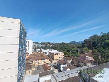 Sala para alugar em Centro, Petrópolis - RJ