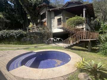 Casa à venda em Bingen, Petrópolis - RJ